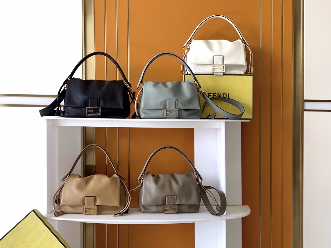 FENDI-Mamma Baguette Medium