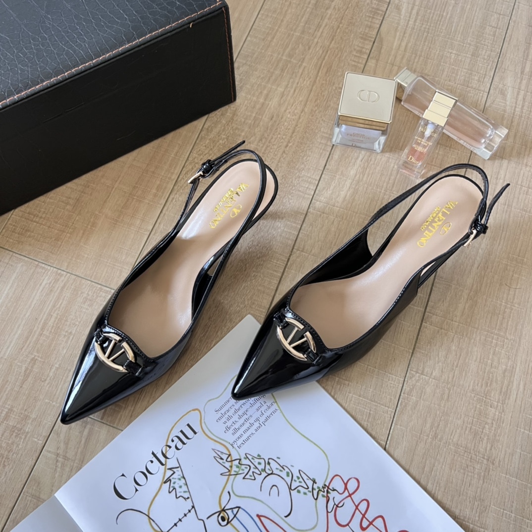 Valentino VLogo Shiny Leather Leather Heels In Black