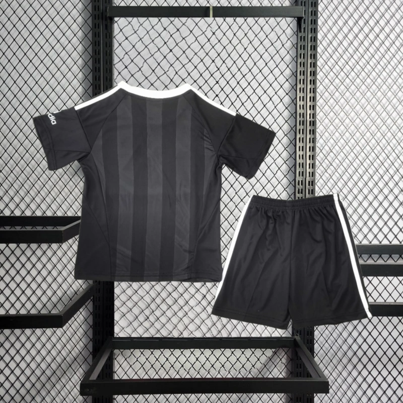 2025-26 Liverpool black goalkeeper kids Football jersey