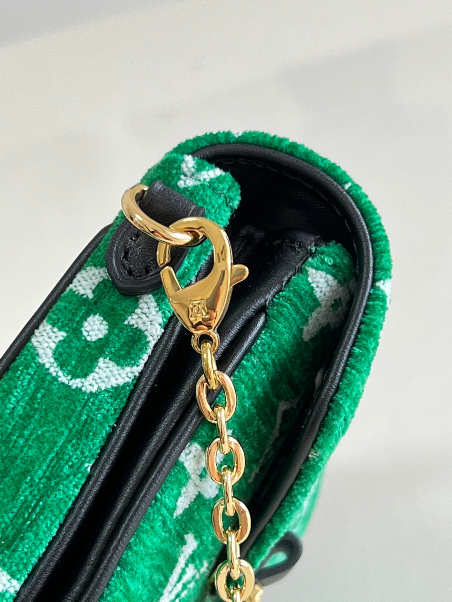 Louis Vuitton Micro M Tis 14Cm Green