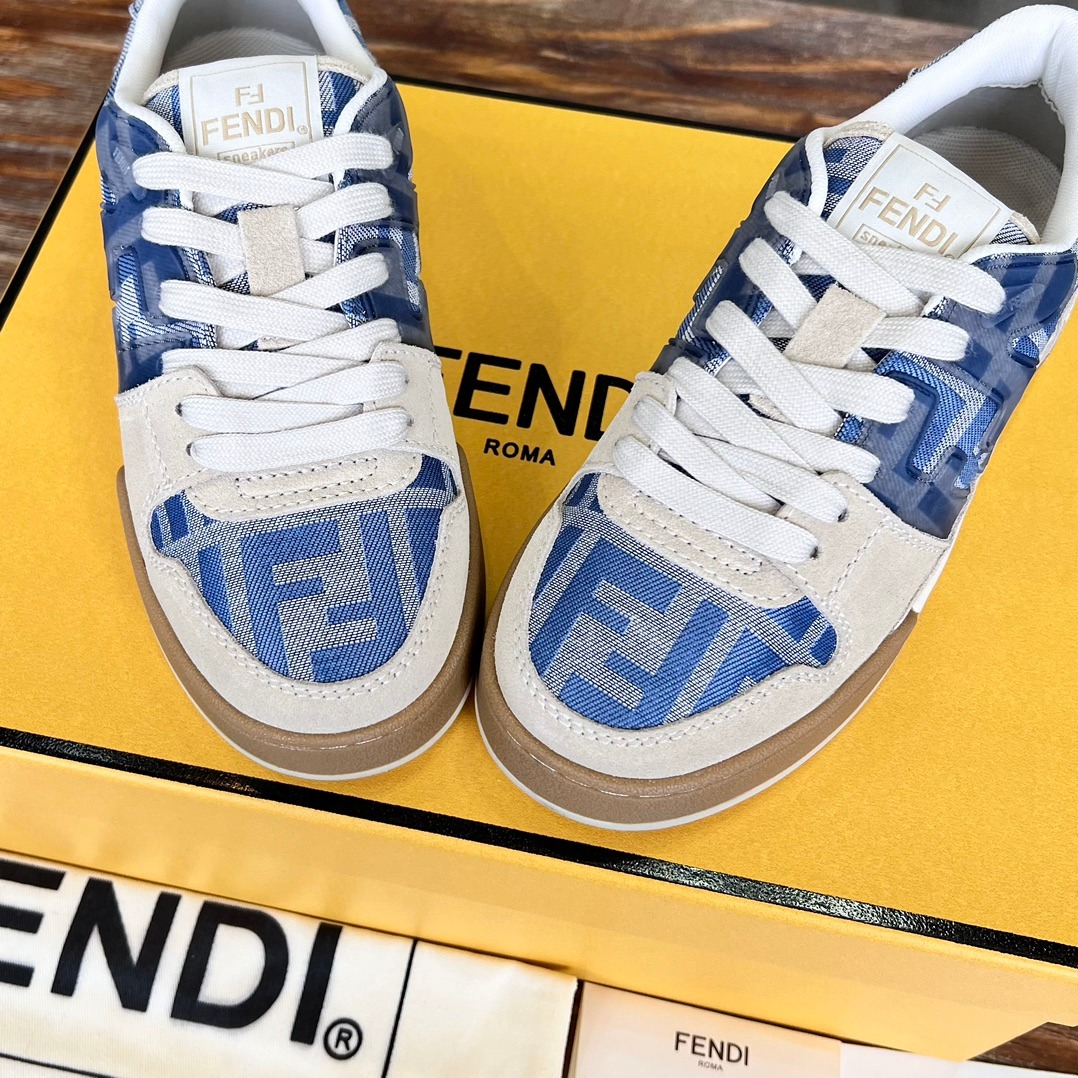 FENDI CASUAL SNEAKERS