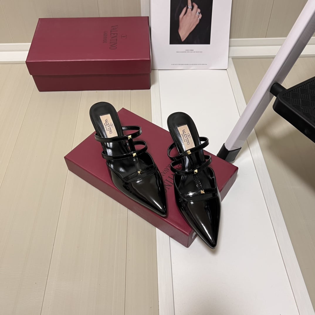 Valentino Garavani Rockstud Wispy Mule In Calfskin Black