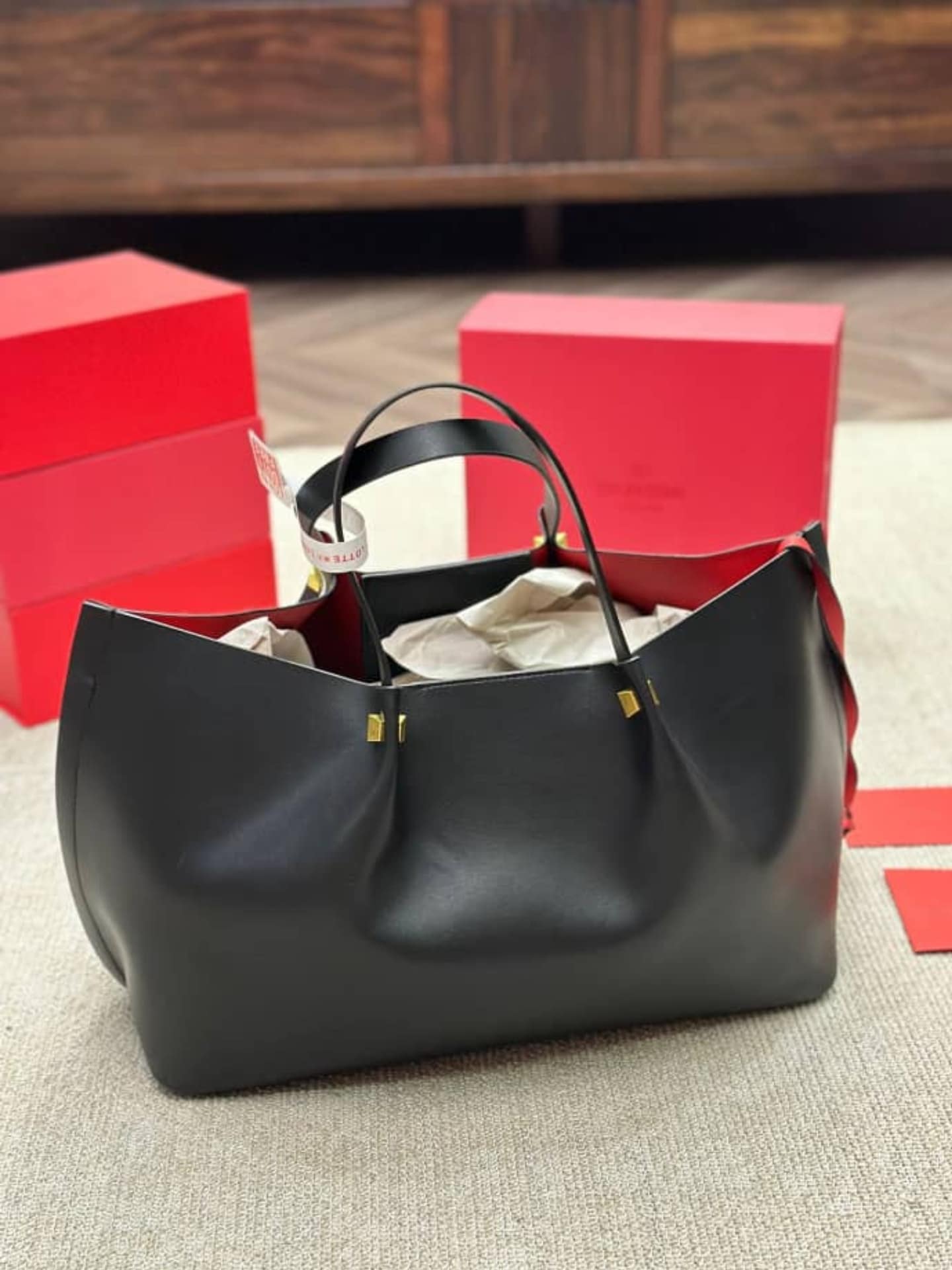 Valentino Garavani VLogo Escape Calf Leather Tote Bag In Black 41Cm