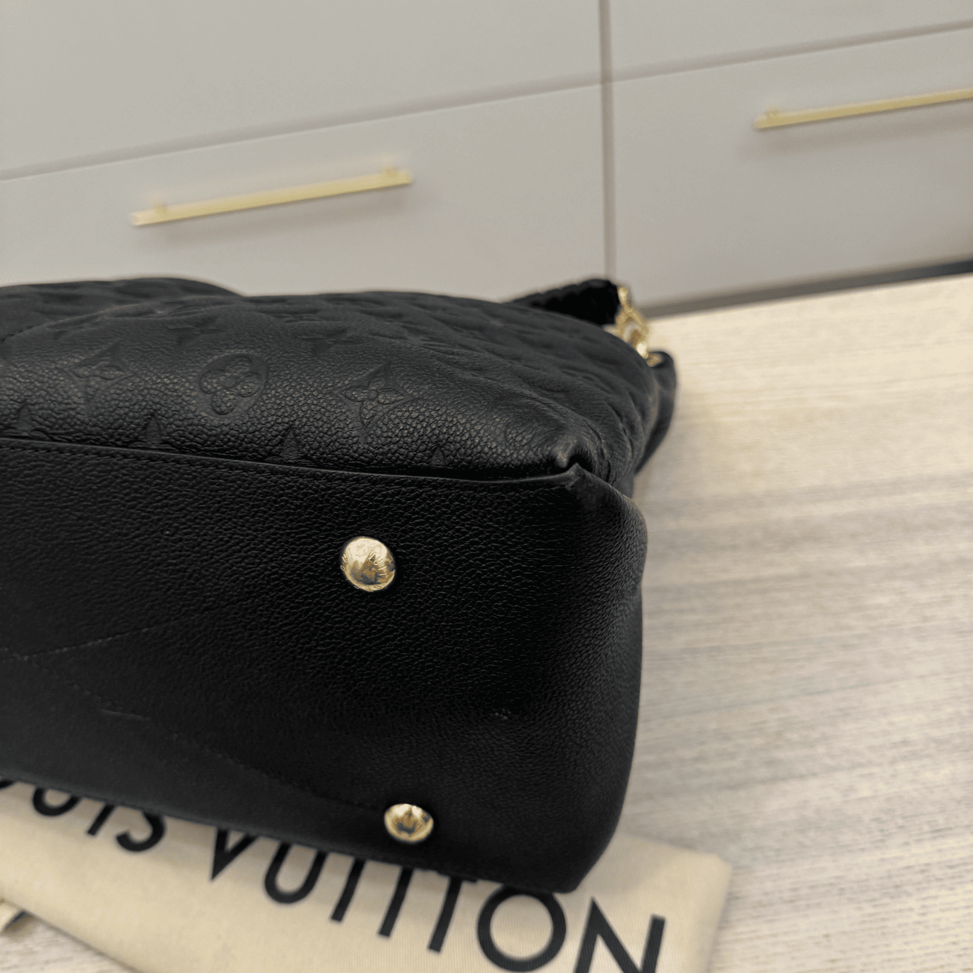 Louis Vuitton Empreinte Maida Hobo Black 32Cm M45522