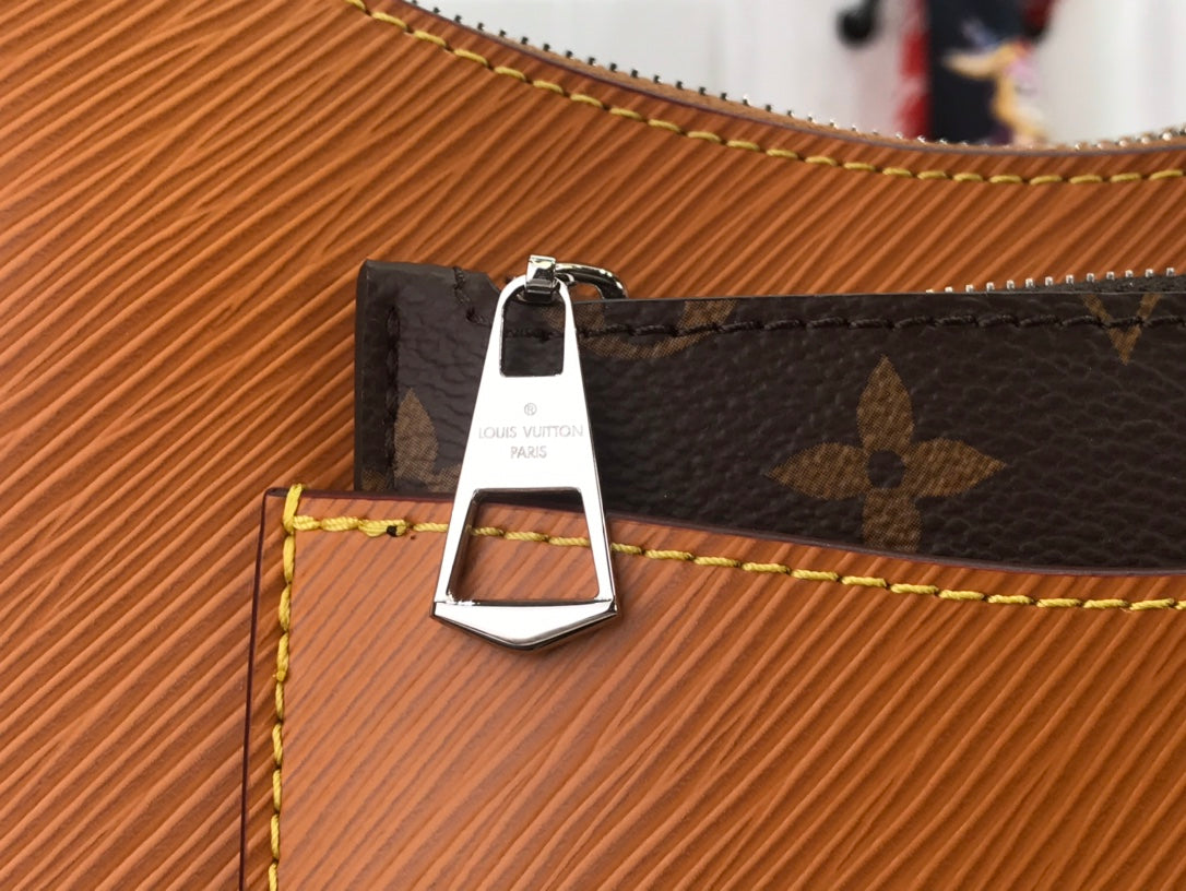 Louis Vuitton Marelle 25Cm Honey Gold