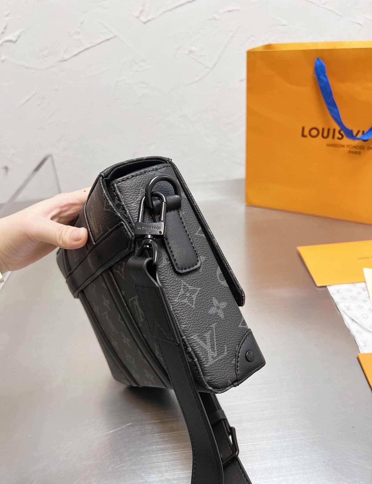 Louis Vuitton Trunk Messenger 20Cm M45727