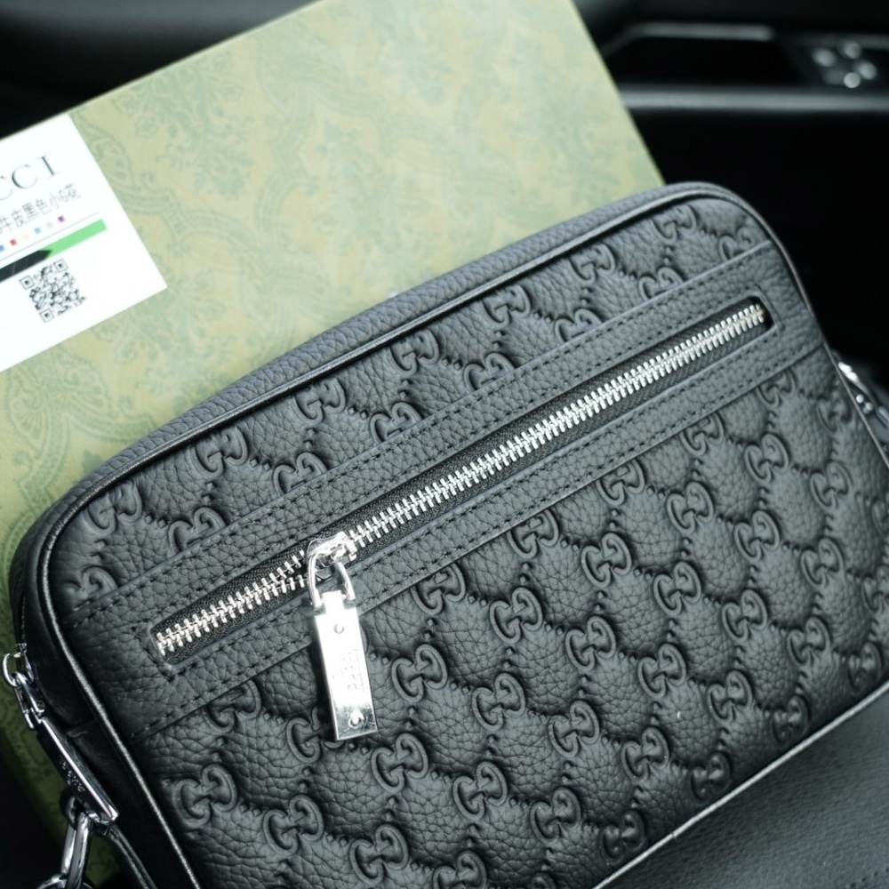 Gucci Gg Emblem Small Crossbody Bag Black 27Cm 850242 Aafom 1053