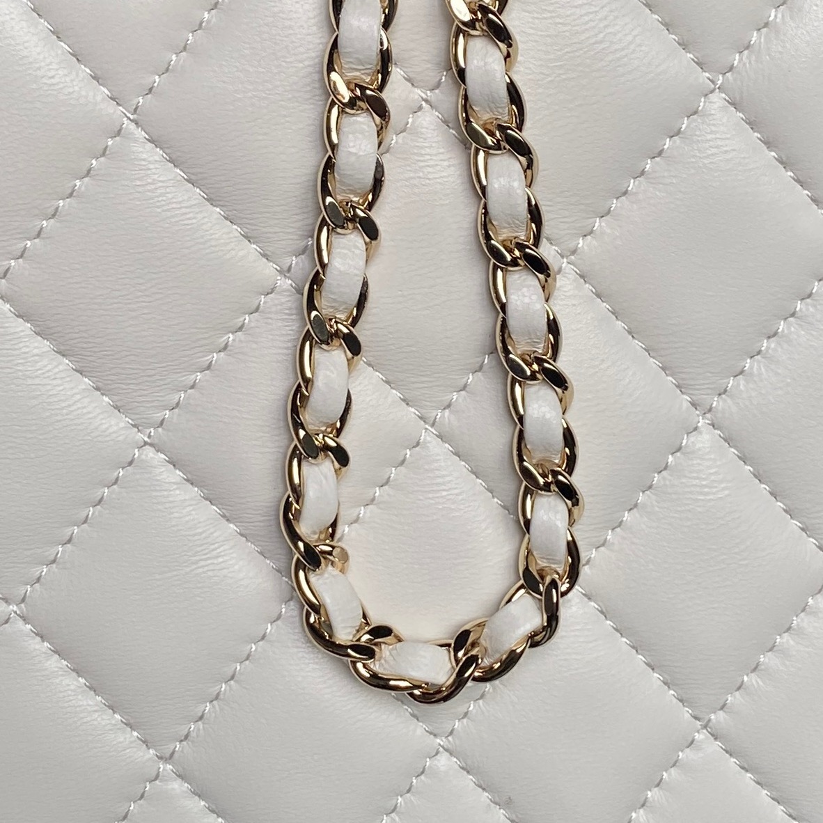 Chanel Small Graphic Frame Flap Bag White 23cm