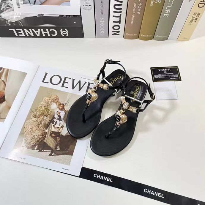Chanel Shiny Pearl Crystal Cc Heart Thong Sandals Black G39674 X01000 94305