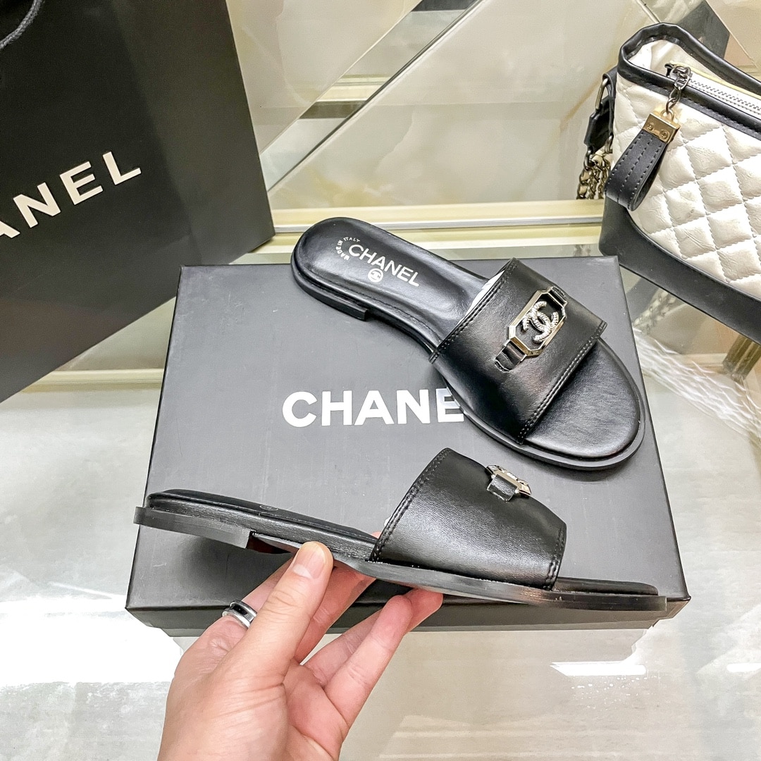Chanel Slippers With Cc Silver Hardware Black G45172 B13906 Nq961