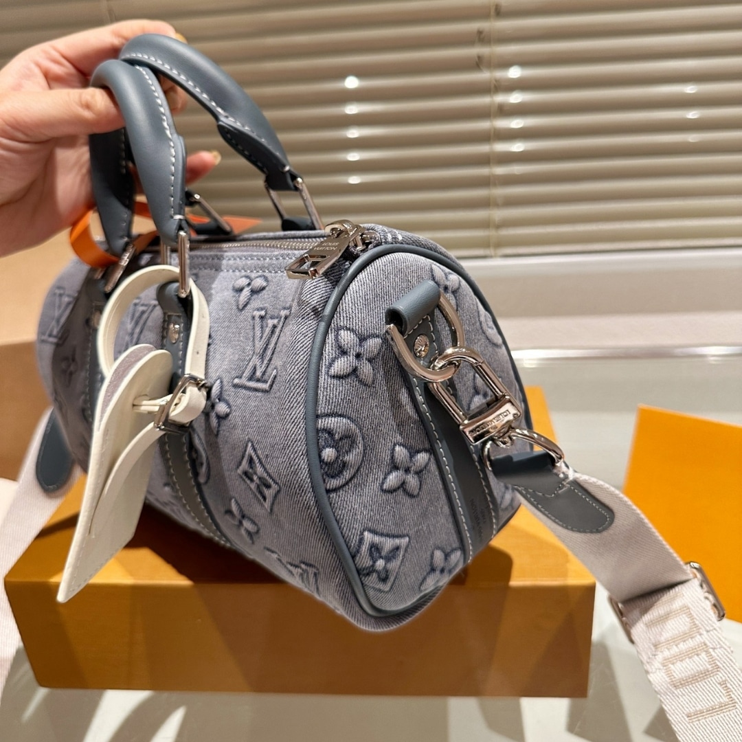 Louis Vuitton Keepall Bandoulière 25 Monogram Canvas Washed Denim 24Cm M22762