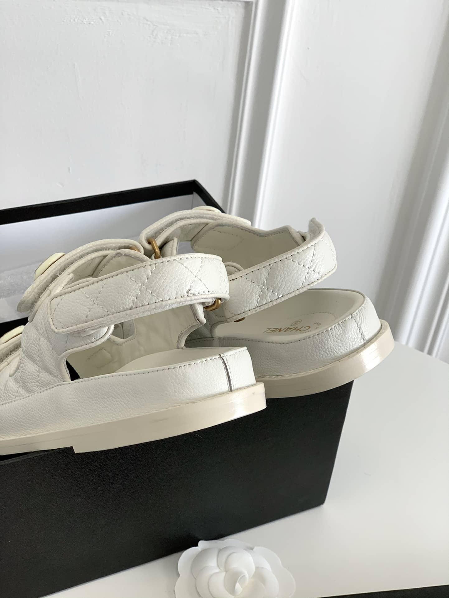 Chanel Cc Button Velcro White Sandals Grained Calfskin Leather