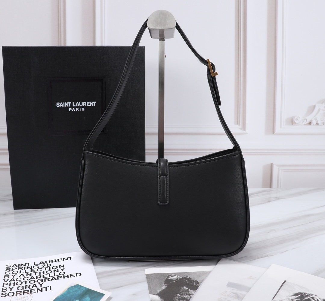Saint Laurent Le 5 A 7 Hobo Bag In Smooth Leather Black Gold 23Cm