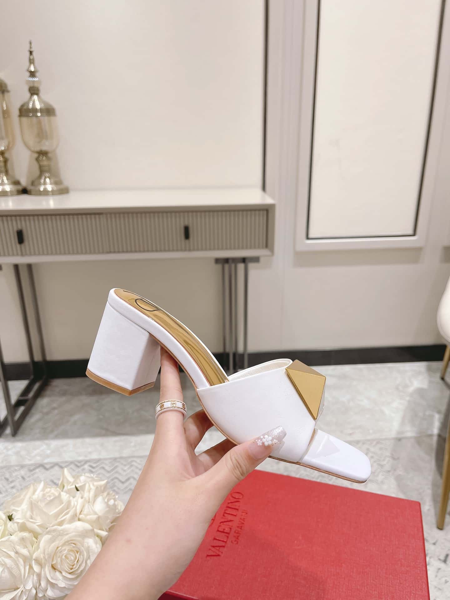 Valentino Garavani One Stud Heeled Sandals White Ws0El3Cyii16