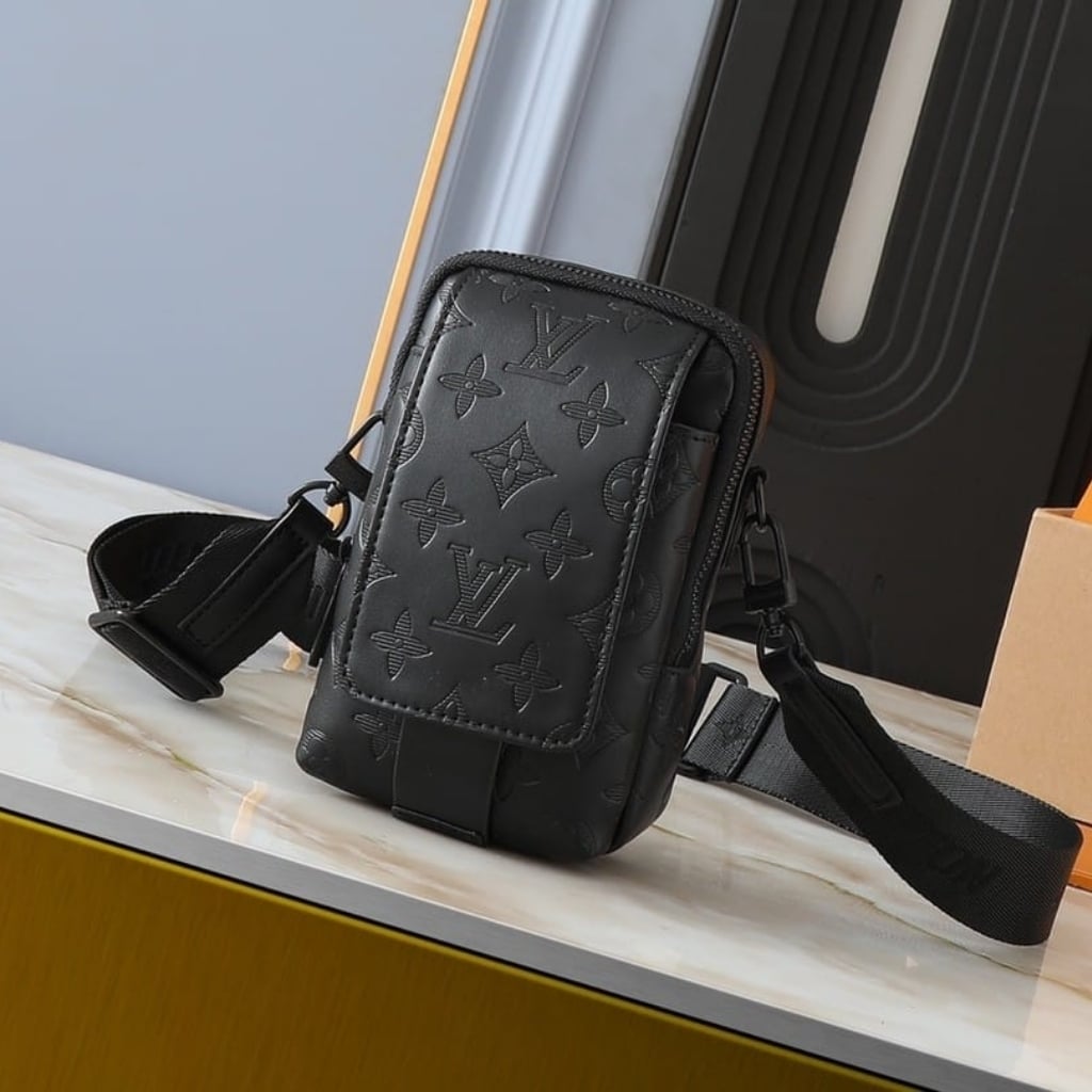 Louis Vuitton Double Phone Pouch NM Black 18Cm M81323