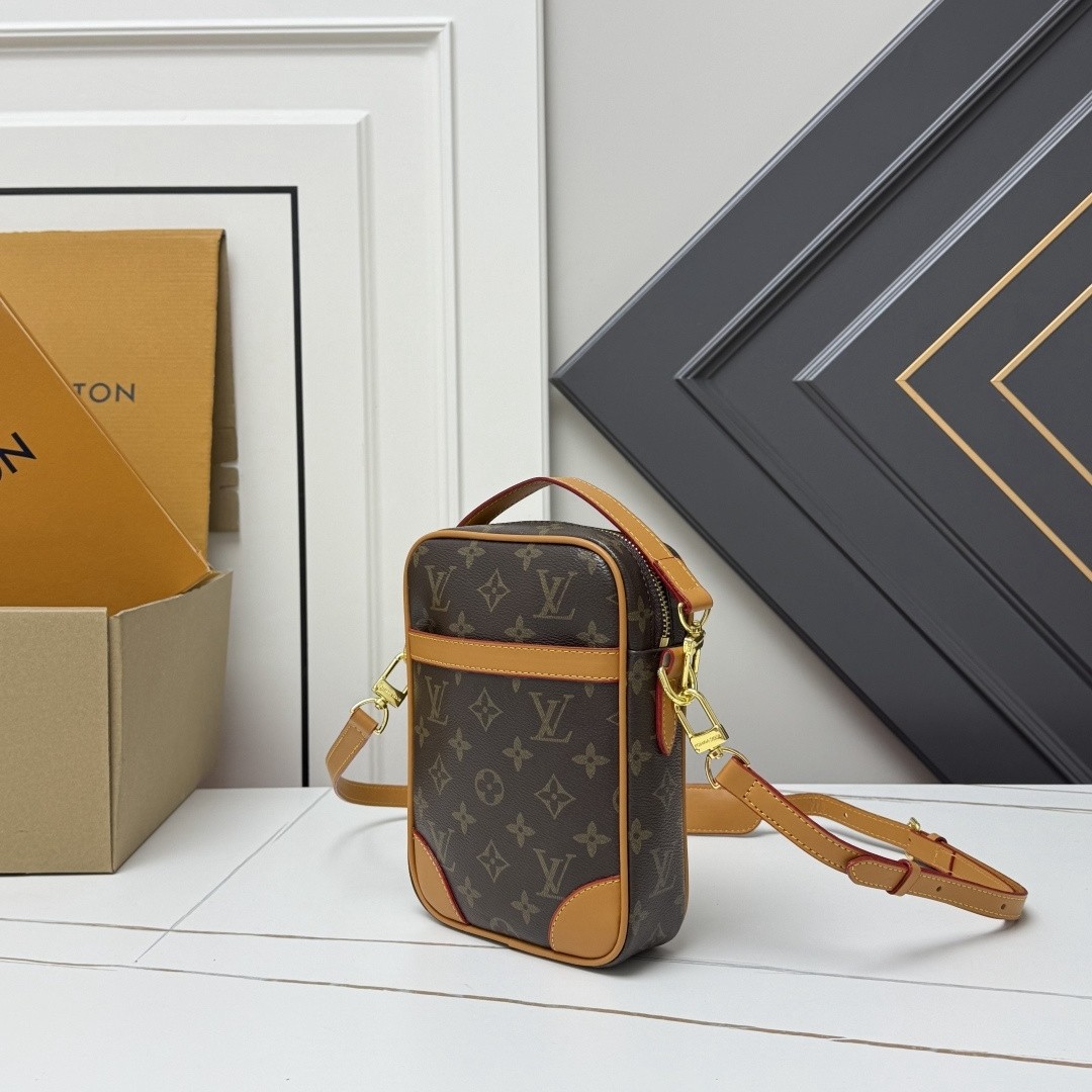 Louis Vuitton Danube Monogram Brown 21cm M14013