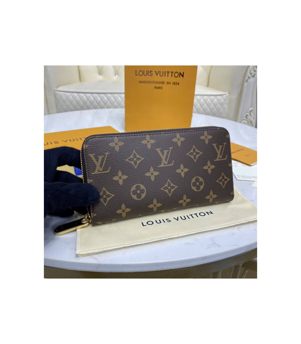 Louis Vuitton Monogram Zippy Wallet Brown