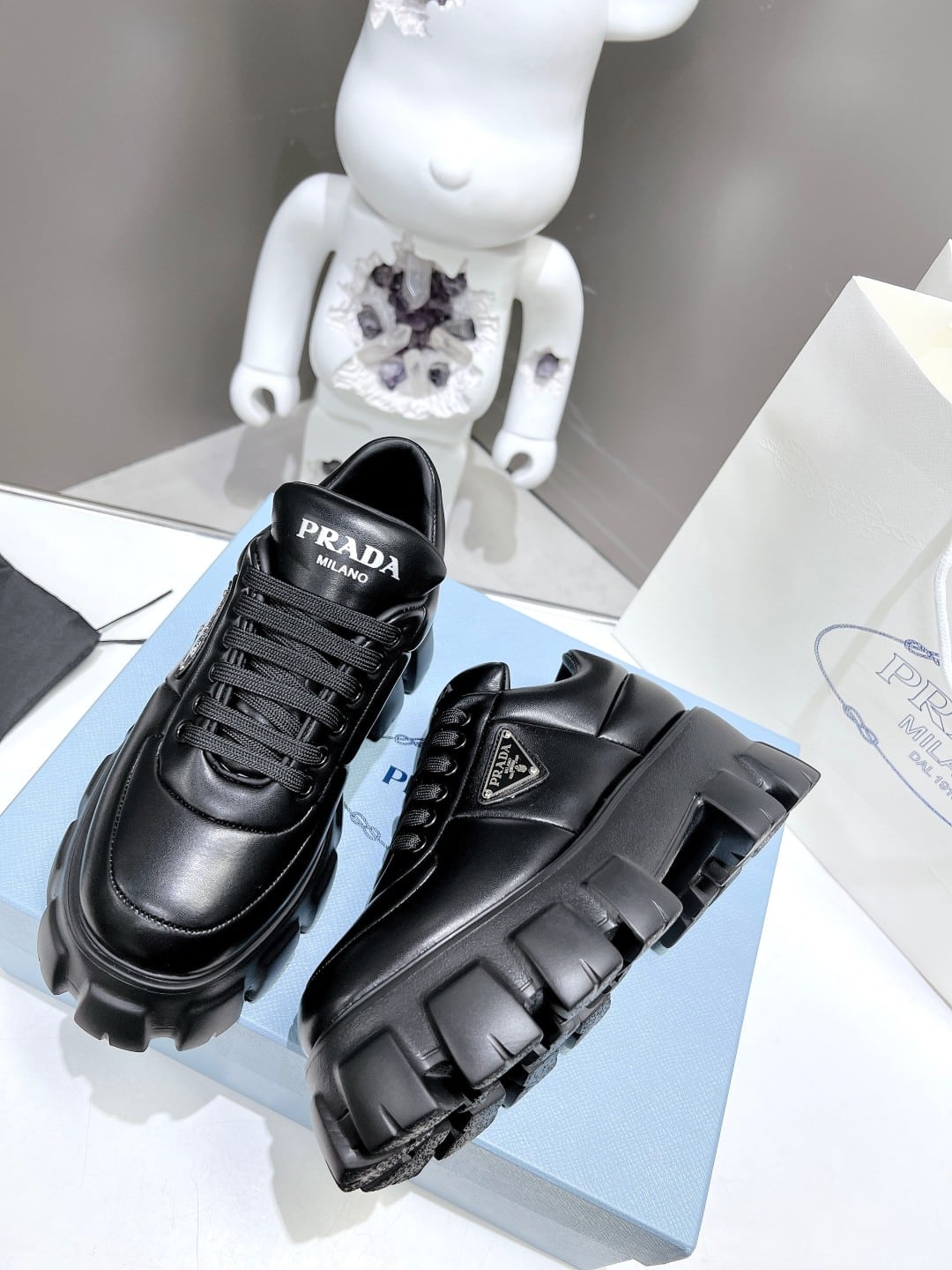 Prada Soft Padded Nappa Leather Lace Up Shoes Black 1E119N 2Dl8 F0002 F 055