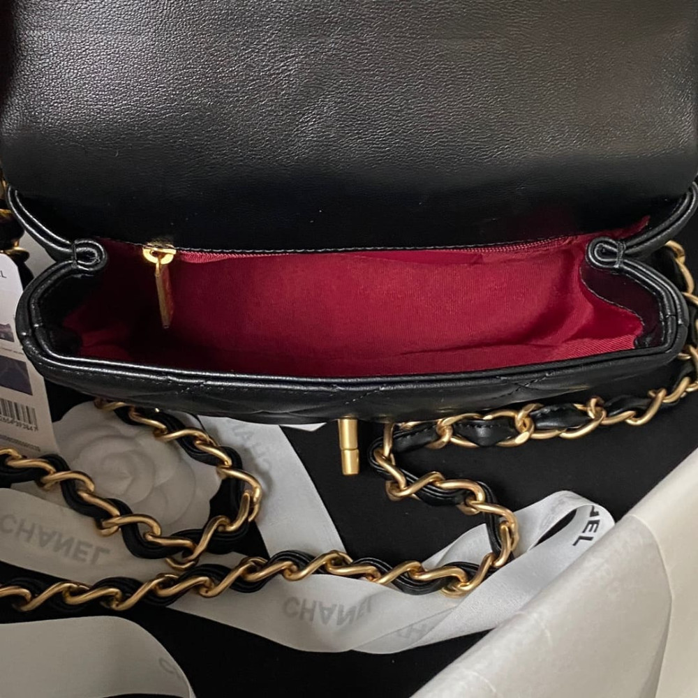 Chanel Small Flap Bag in Lambskin 21cm