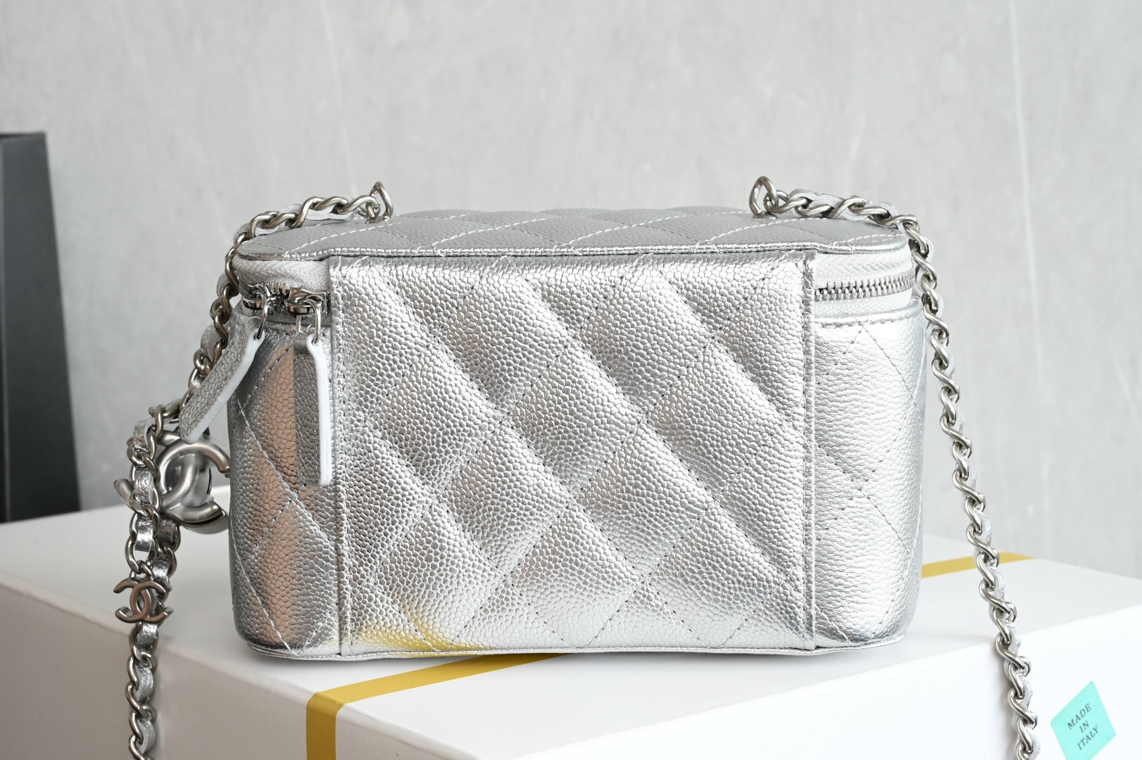 Small Vanity Case in Metallic Silver Grained Calfskin with Silver-Tone Hardware