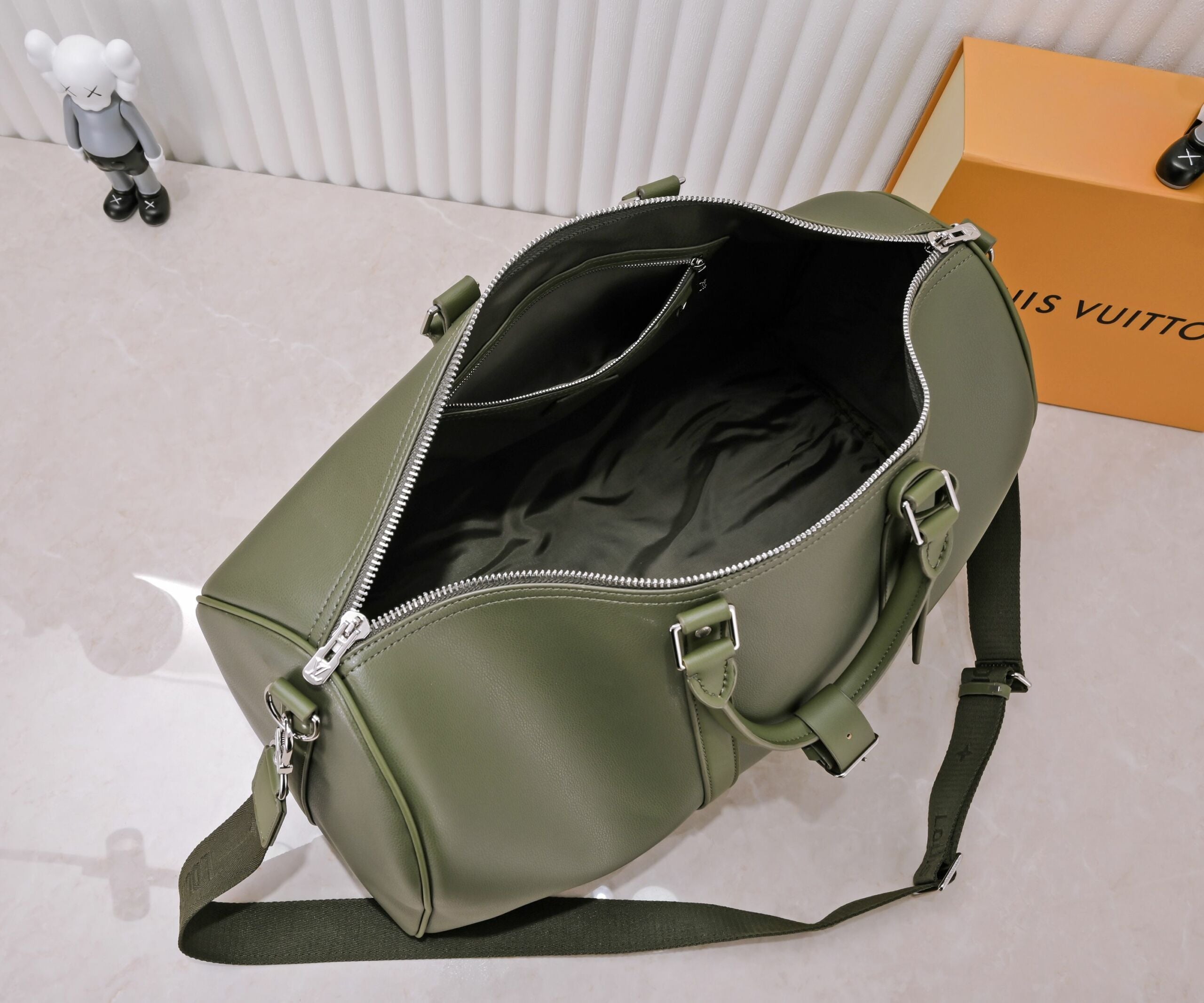 Louis Vuitton Keepall Bandouli Re 50 Khaki
