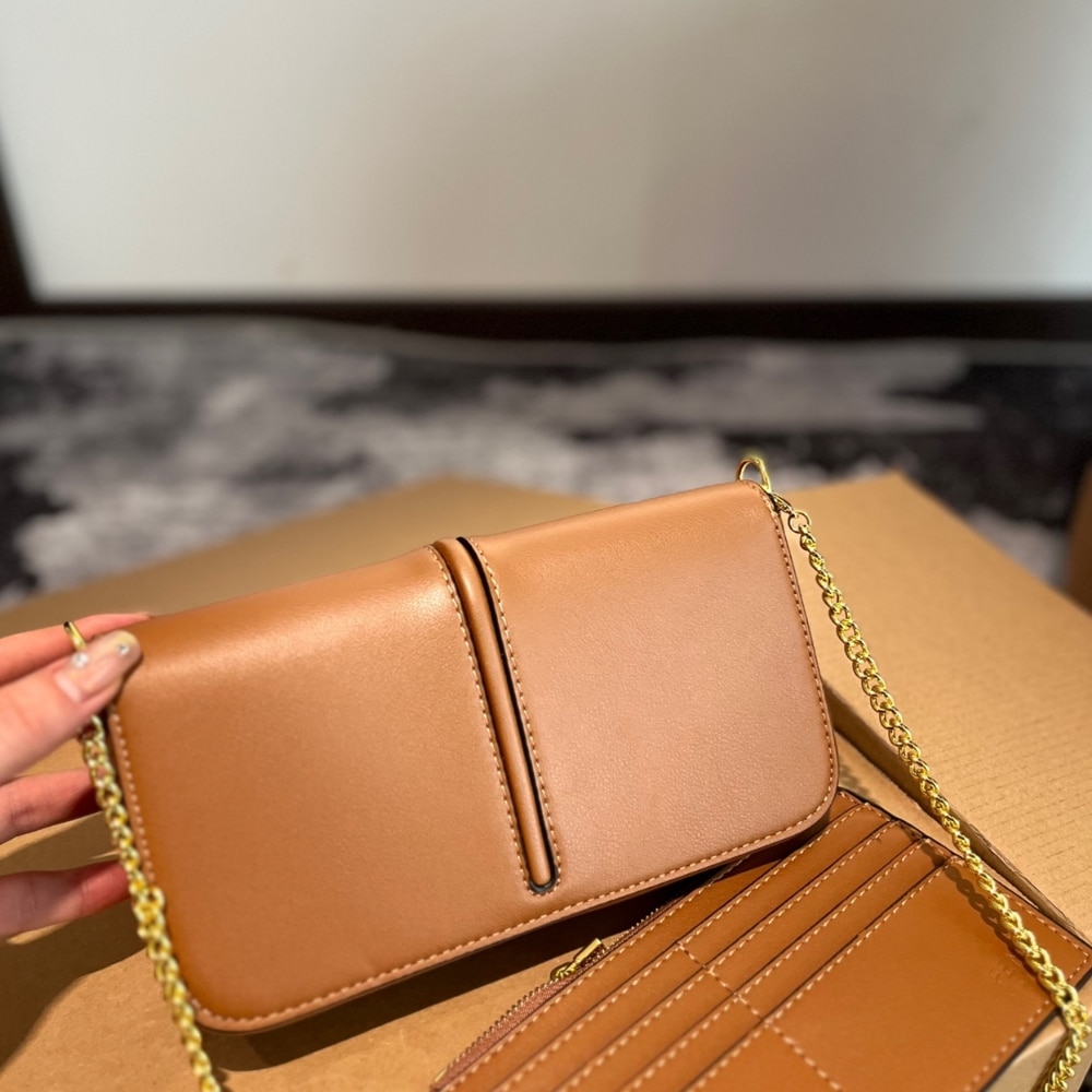 Fendi Fendigraphy Wallet On Chain Brown 21Cm