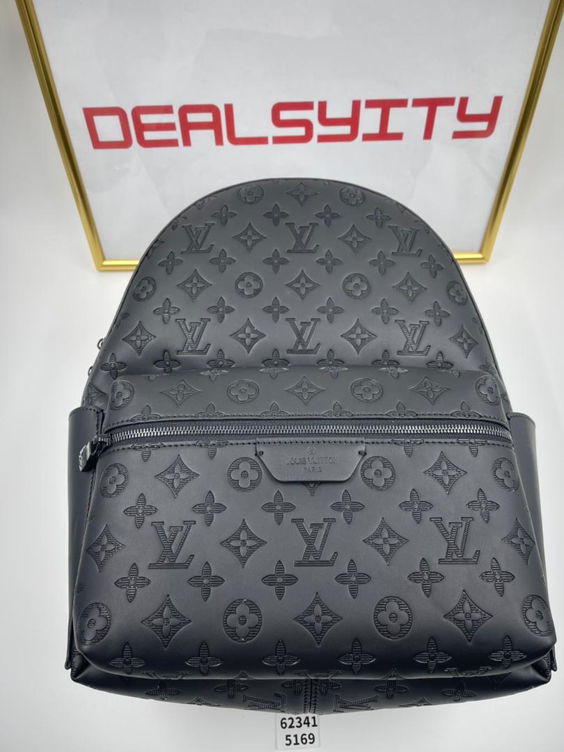Louis Vuitton Discovery Backpack M46553