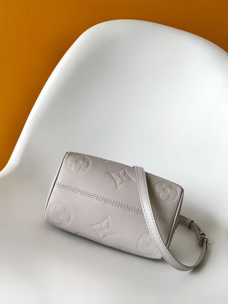 Louis Vuitton Speedy 20 Bag Brume Grey  16cm M28343