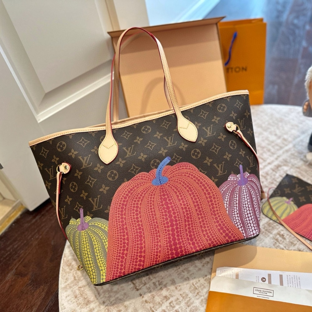 Louis Vuitton X Yayoi Kusama Neverfull MM Monogram Pumpkin Dots Red 31cm M46468