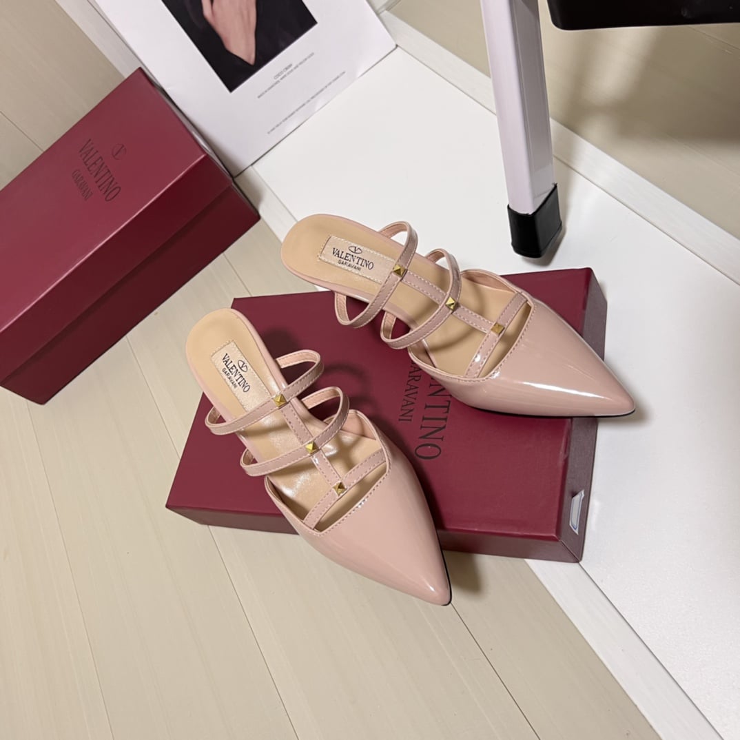 Valentino Garavani Rockstud Wispy Mule In Beige 4W0S0Jb1Act 098