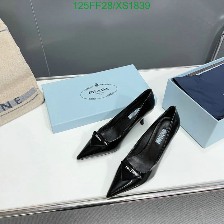 Prada Cleavage Nero Leather Pumps Black