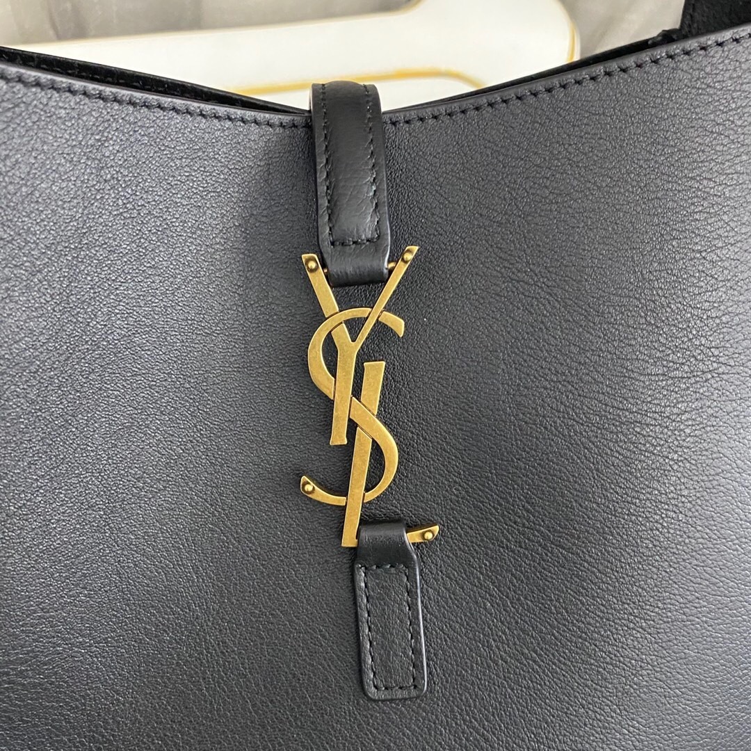 Saint Laurent Le 5 A 7 Soft Small Hobo Bag In Smooth Leather Black 27cm