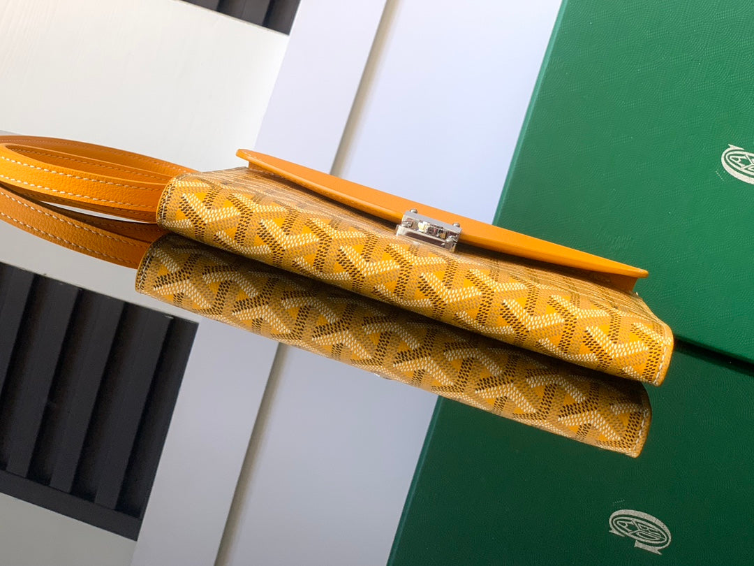 Goyard Chypre Wallet-Pouch 21 Cm Yellow Goyardine Canvas And Calfskin 21cm