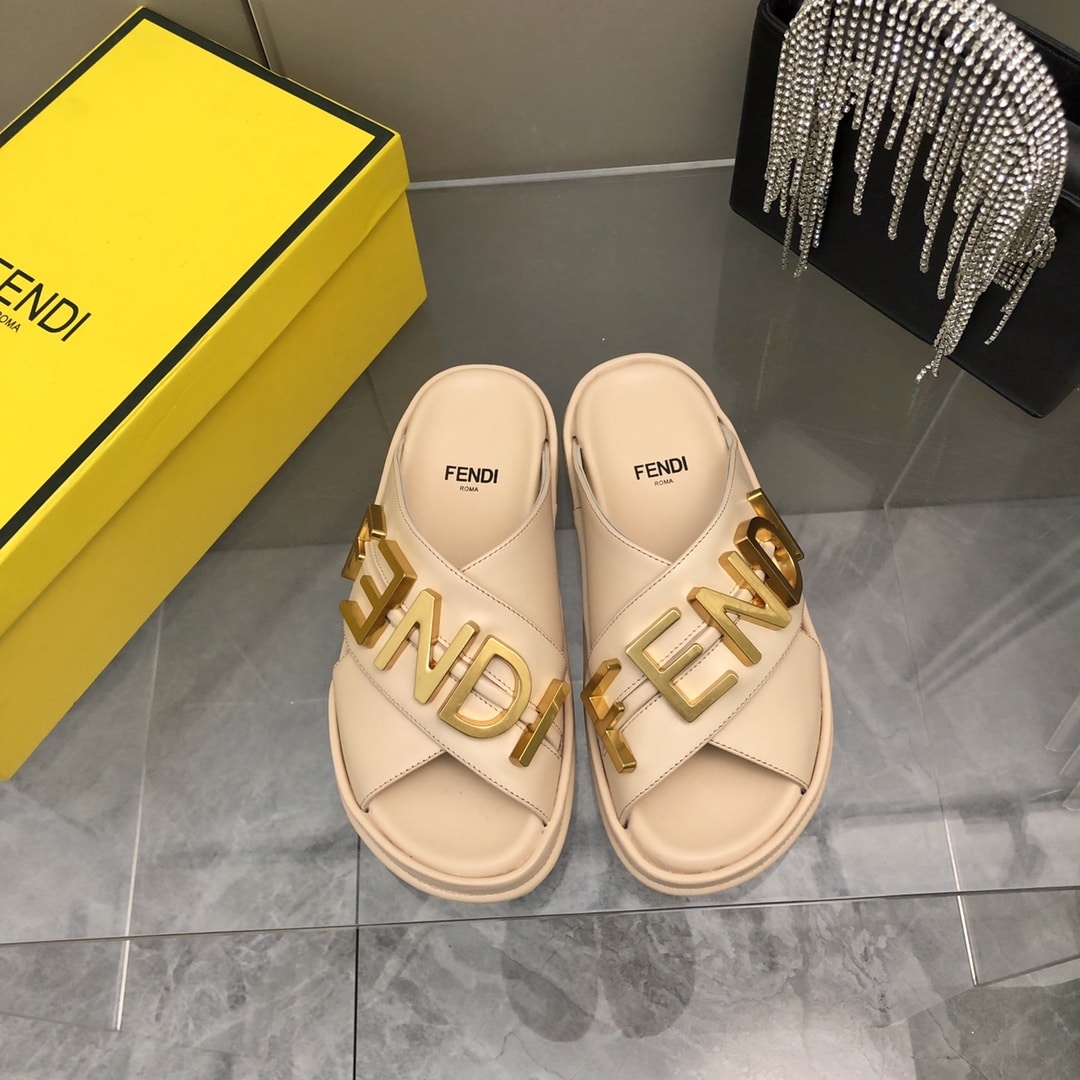 Fendi Fendigraphy Leather Slides Light Pink