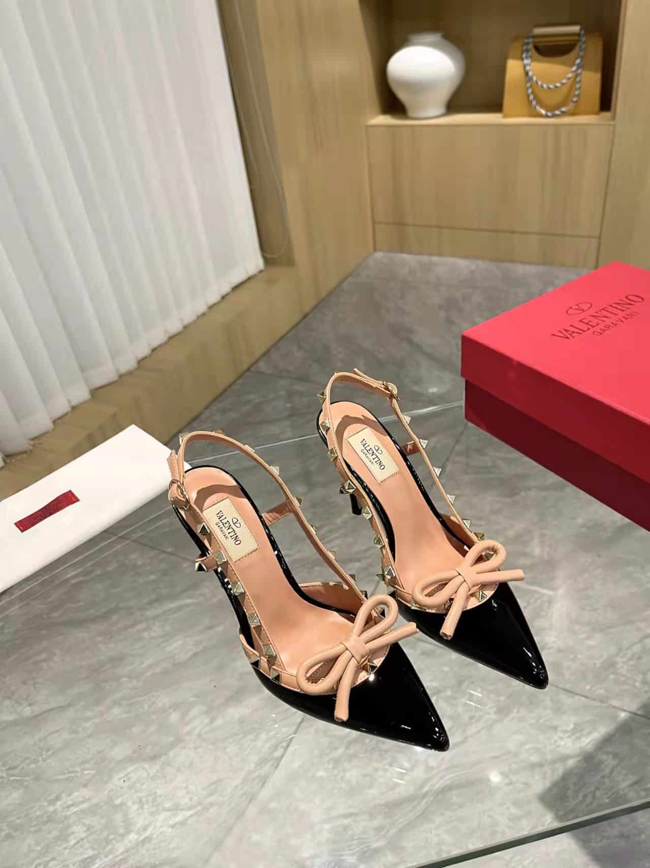 Valentino Rockstud Bow 100 Patent Slingback Pump Black Pink