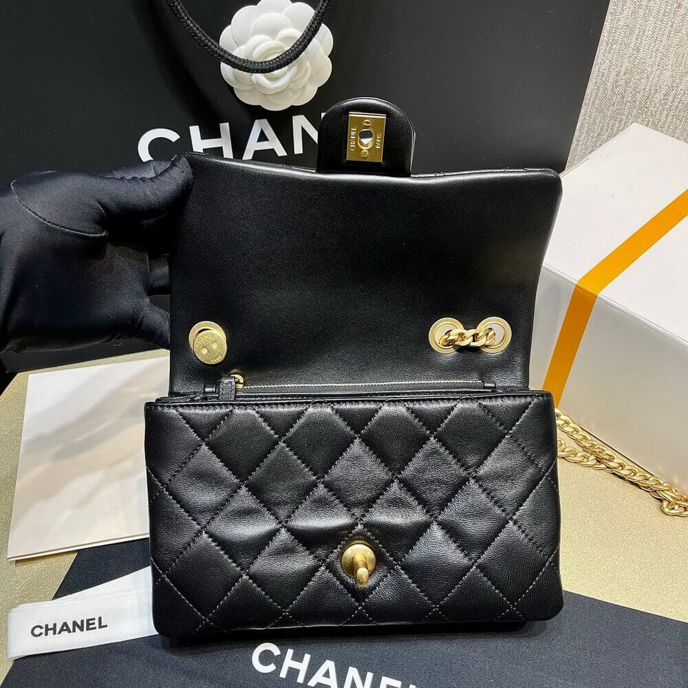 Chanel 22K Gold Pillar Adjustable Chain Flap Bag 22cm