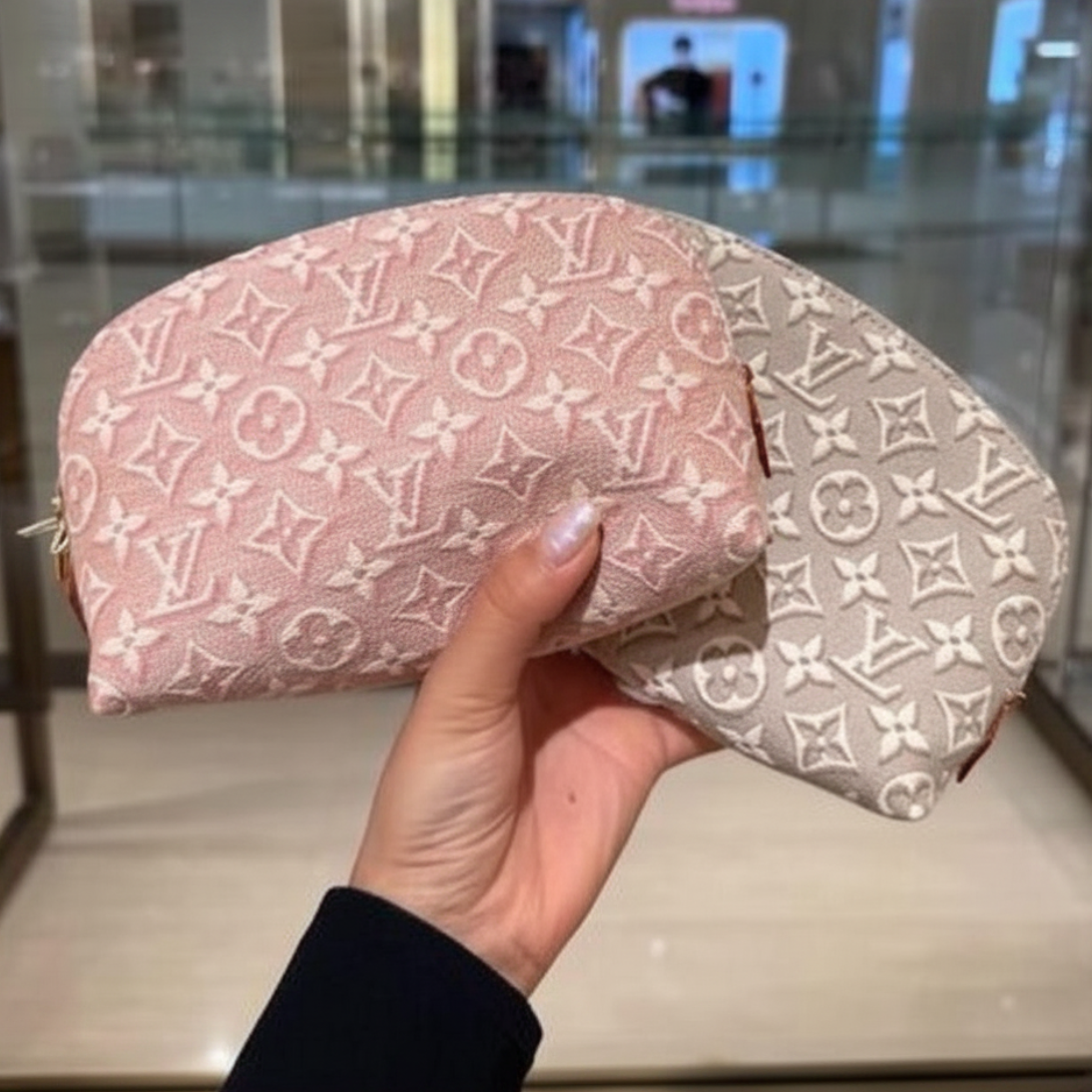 Louis Vuitton Pochette Cosmétique PM Bag Rose Ruby Pink 19cm M2A419