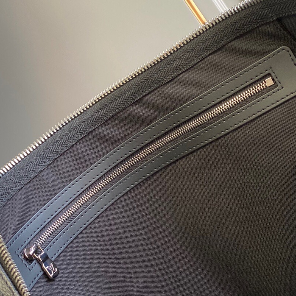 Louis Vuitton Keepall Bandoulière 50 Monogram Eclipse Boston Travel Bag Black 50cm M14202