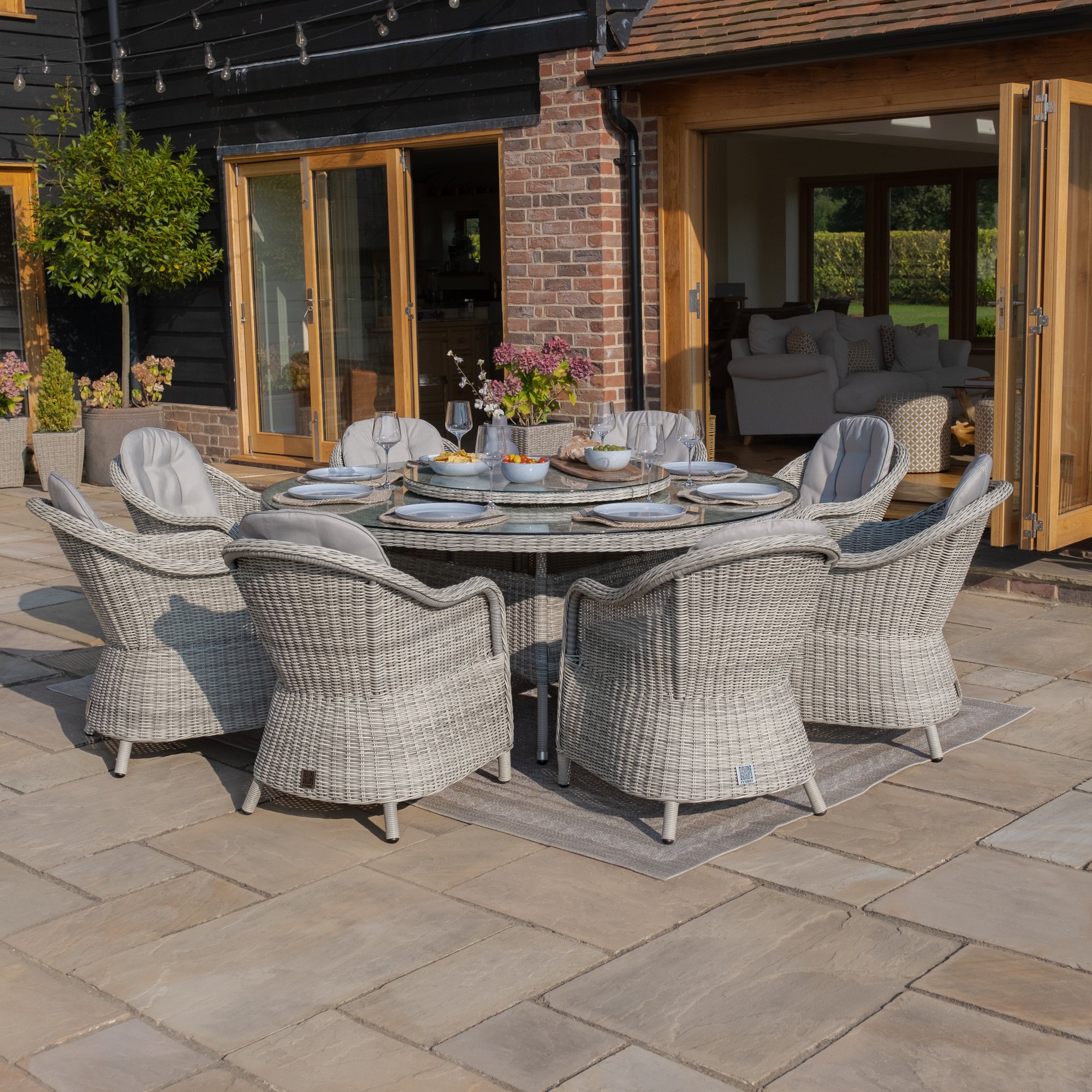Oxford 8 Seat Round Dining Set