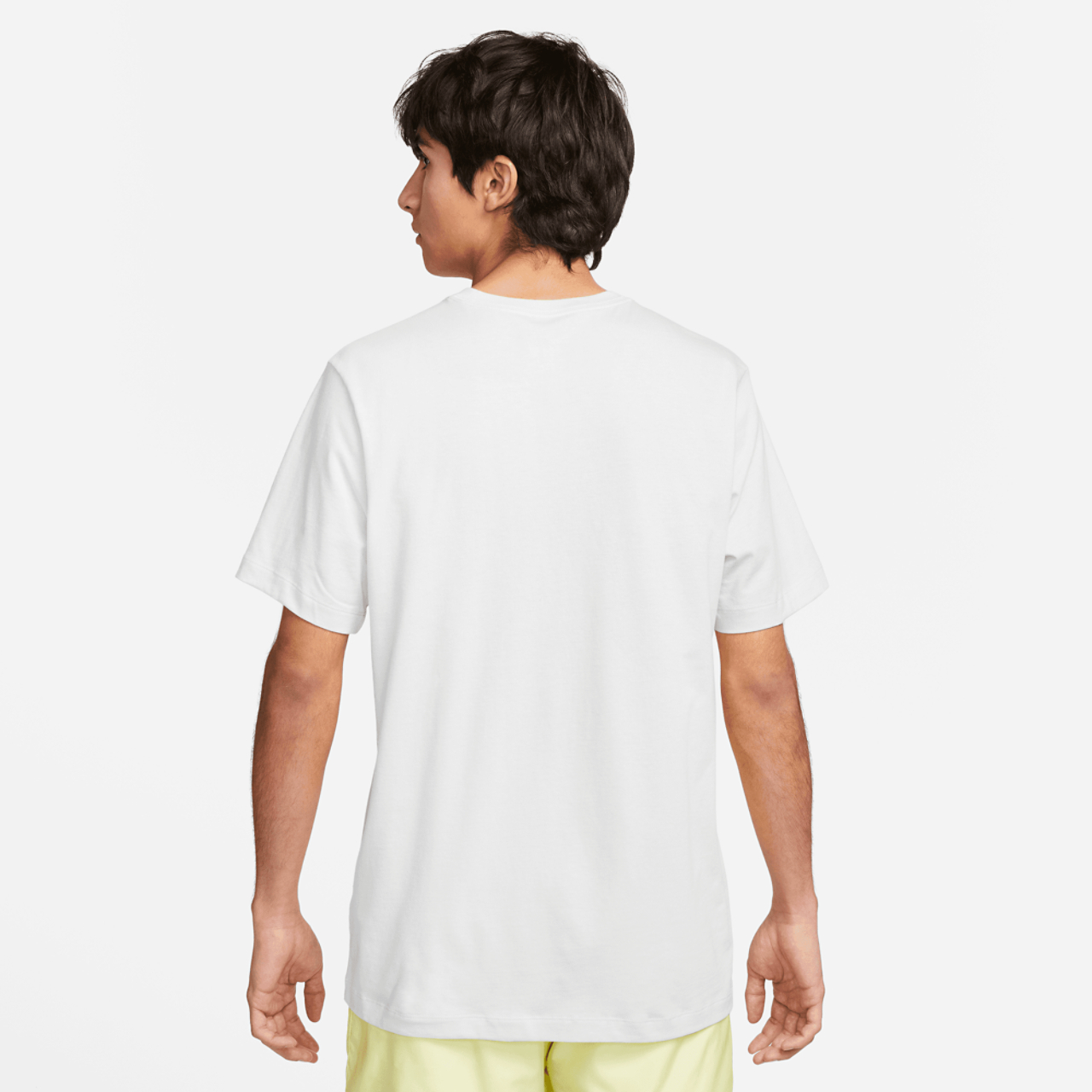 Nike NSW Club Short Sleeve T-Shirt