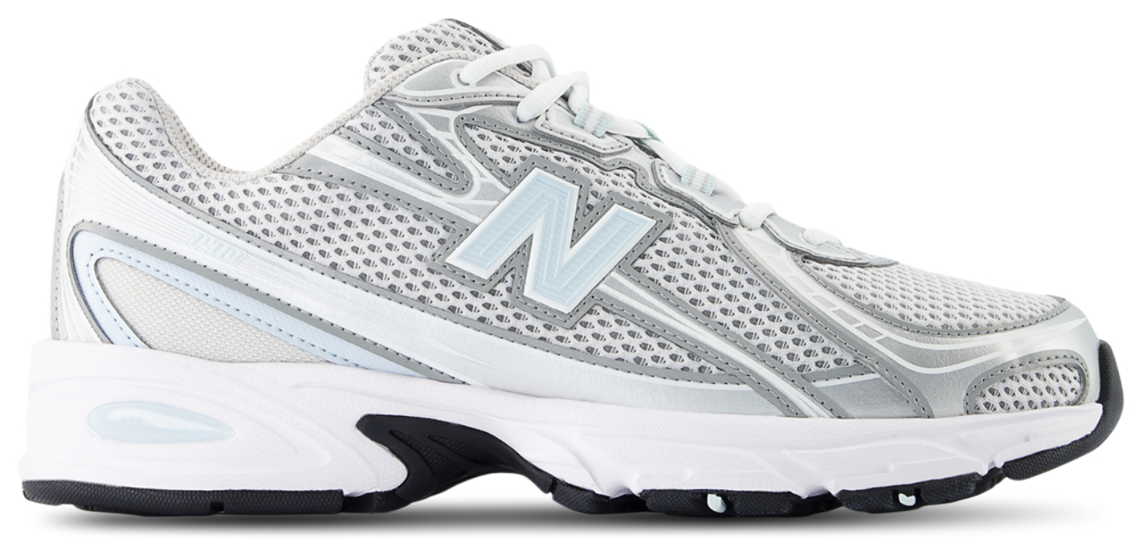 New Balance 740