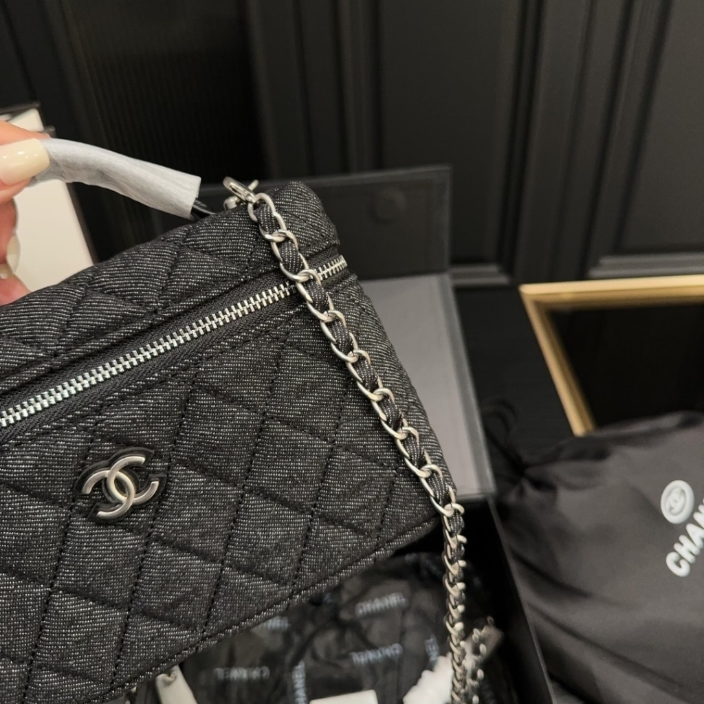 Chanel Classic Vanity With Chain Silver Tone Denim Black 19cm