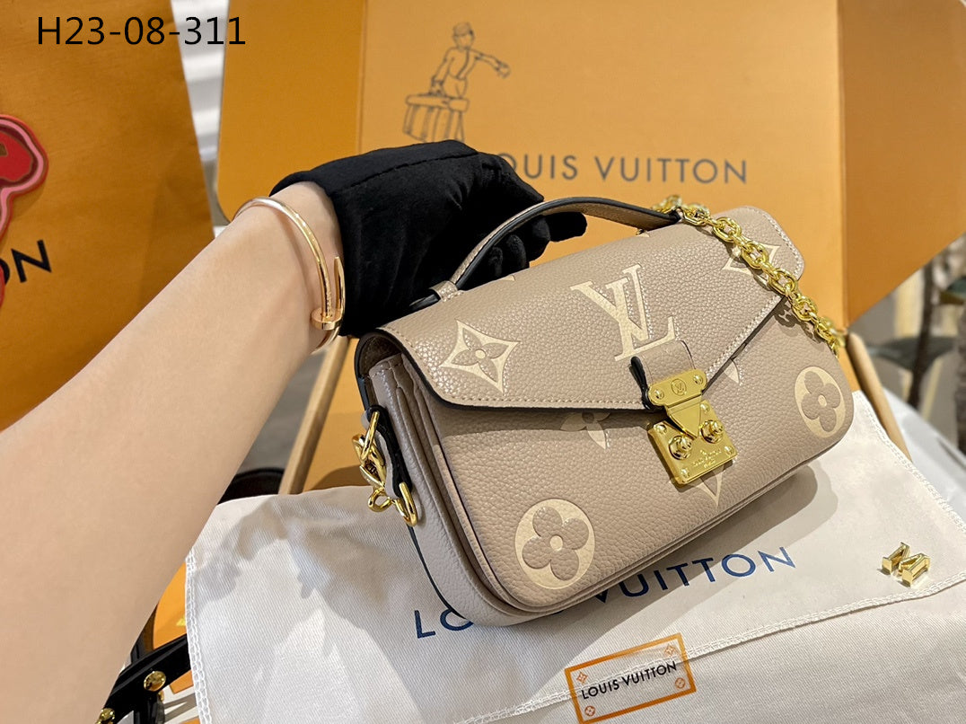 Louis Vuitton Pochette M Tis East West Bag Gray Cream 21Cm