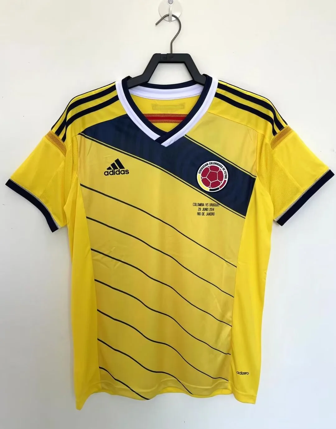 Retro 2014 Colombia home football jersey retro
