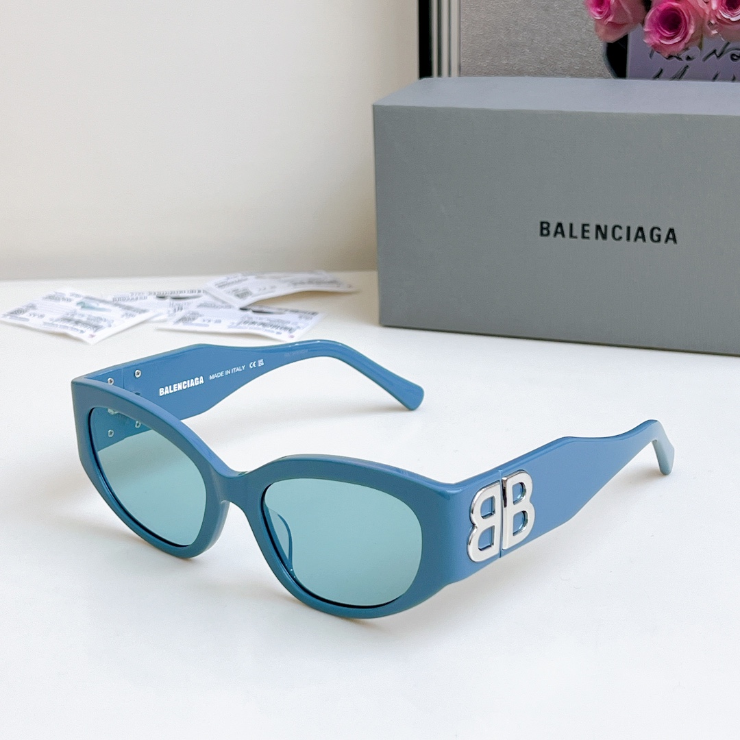 Balenciaga Women's Bossy Round Af Sunglasses
