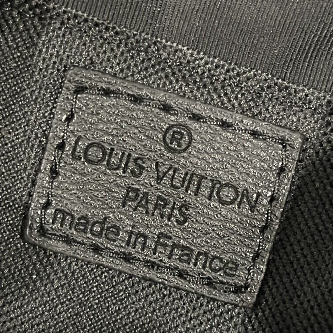 Louis Vuitton Noe Sling Black 21Cm M82248