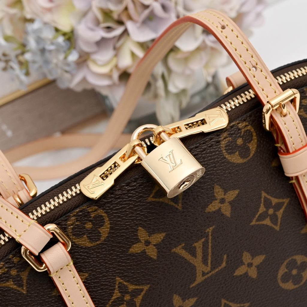 Louis Vuitton Squire PM Bag 30cm M28951