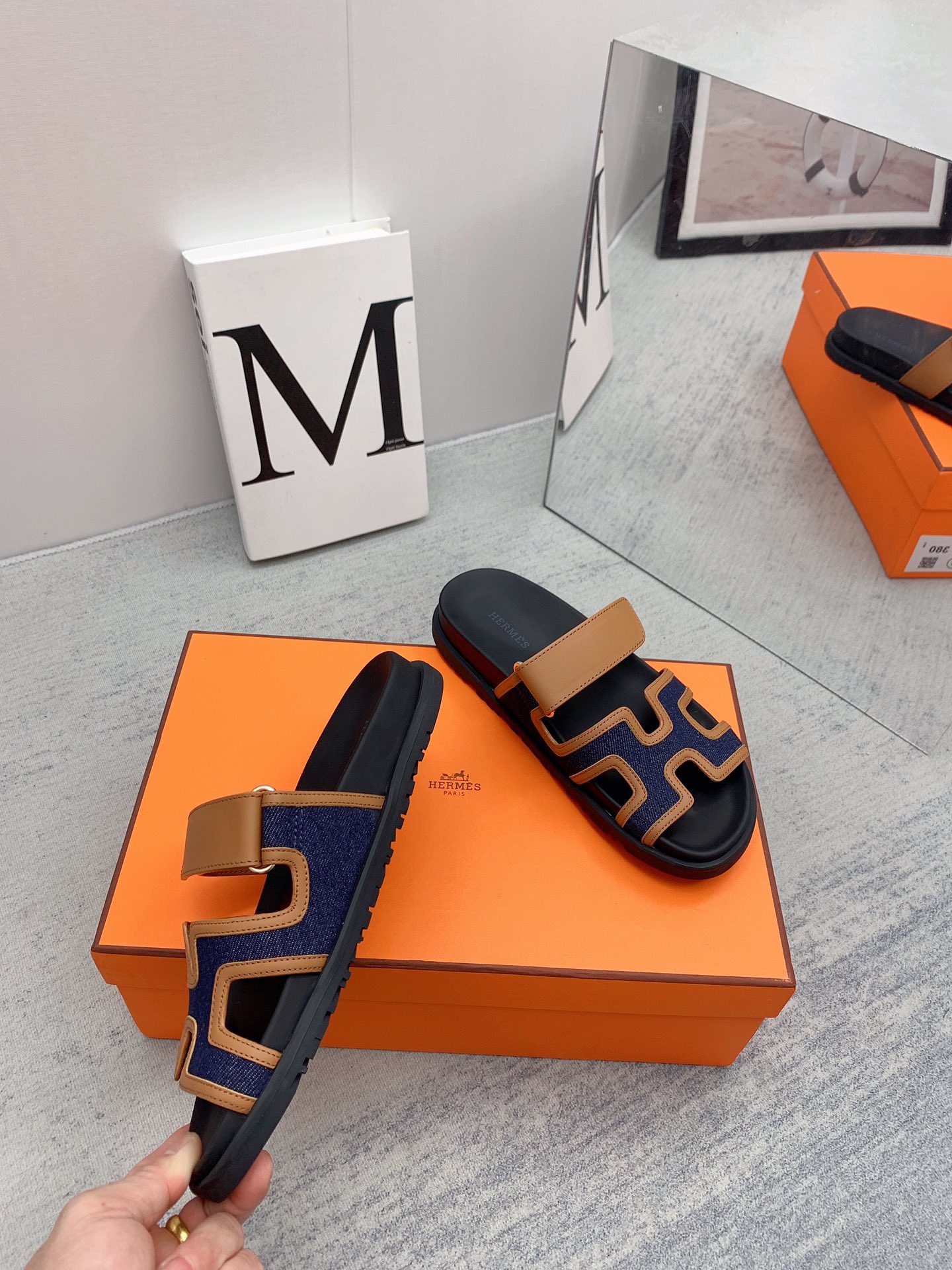HERMES SANDAL CHYPRE BROWN/DARK BLUE