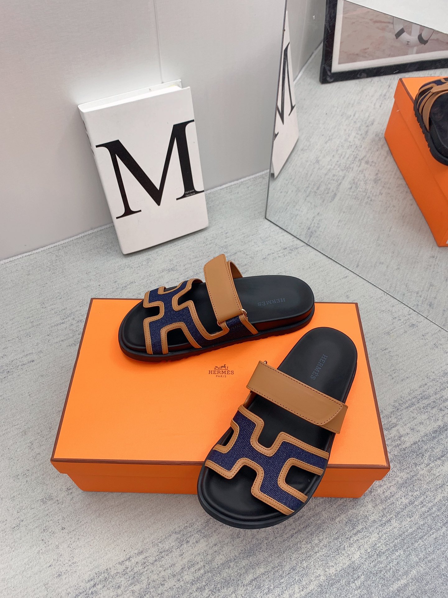 HERMES SANDAL CHYPRE BROWN/DARK BLUE