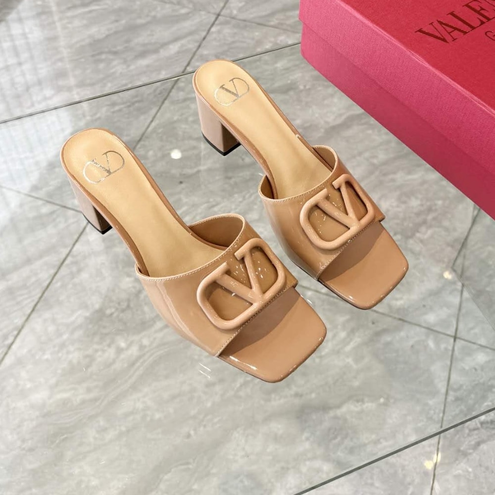Valentino VLogo Signature Slide Sandal Beige